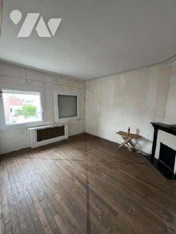 Hesdin, Maison d'habitation - Maison de ville aux volumes généreux proche des commodités se com...