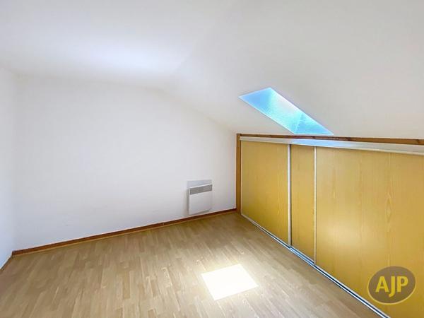 Appartement à vendre Lesparre Medoc - 3 pièces, 67m² avec 2 chambre(s) à 77 000€ - AJP Lesparre Immobilier