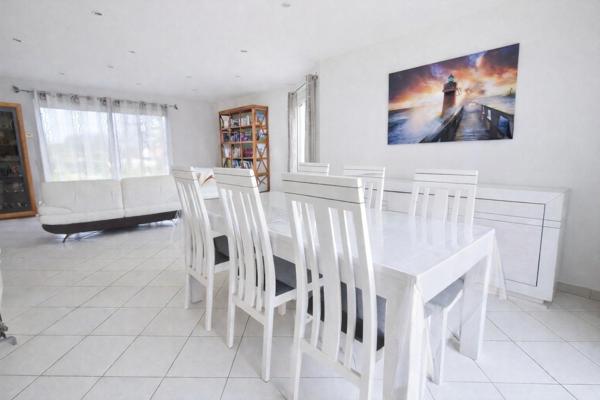 Maison en parfait état, à proximité de la plage et du centre-ville