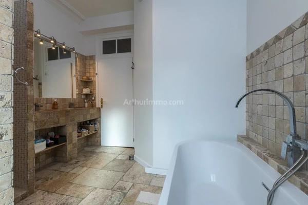 Vente Maison 9 pièces 237 m2 à Morestel