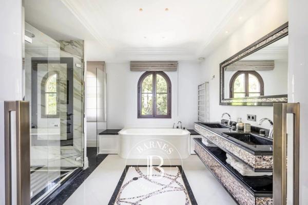 Vallauris, Villa 4 Chambres -  250 m² à vendre