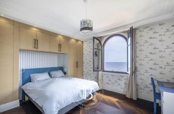 Vallauris, Villa 4 Chambres -  250 m² à vendre