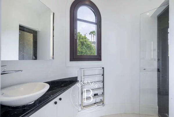 Vallauris, Villa 4 Chambres -  250 m² à vendre