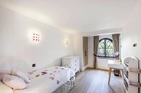 Vallauris, Villa 4 Chambres -  250 m² à vendre