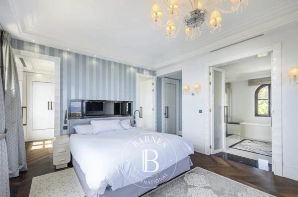 Vallauris, Villa 4 Chambres -  250 m² à vendre