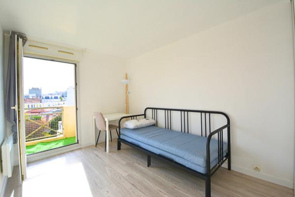 Studio meublé avec balcon / buanderie