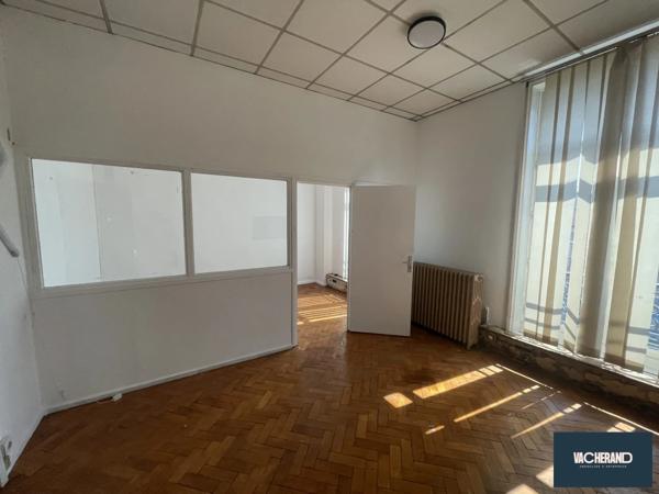 Bureaux à louer – 130 m² – Proximité immédiate de la gar
