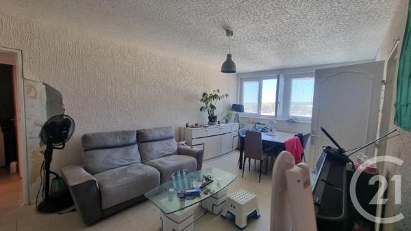 Appartement T4 à vendre  4 pièces - 74,78 m 2   CAUDEBEC LES ELBEUF  - 76