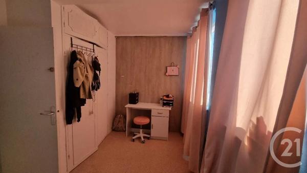 Appartement T4 à vendre  4 pièces - 74,78 m 2   CAUDEBEC LES ELBEUF  - 76