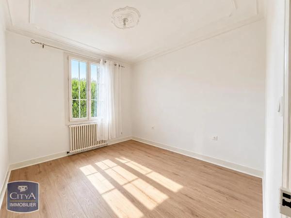 Maison à louer 4 pièces 105m² Charnay-lès-Mâcon (71850)