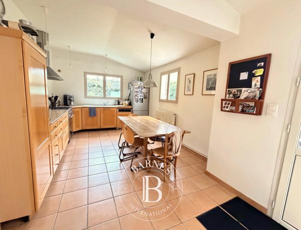 Bourges, Maison de ville 4 Chambres -  174 m² à vendre