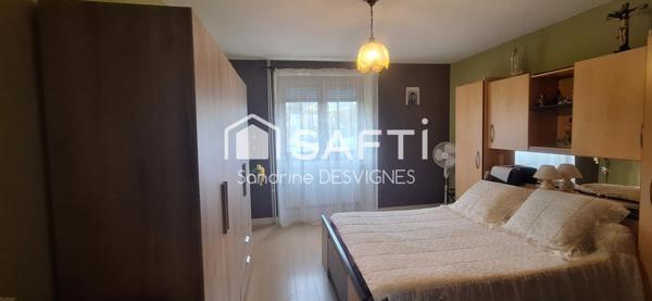 Immeuble 160 m2 hab, dépendances et terrain