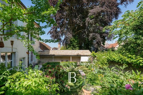 Neufchâteau, Maison  338 m² à vendre