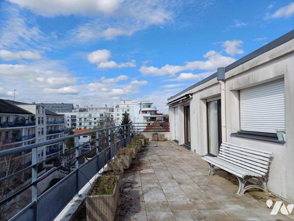 À VENDRE à NANTES  – Spacieux Appt T5 avec Terrasses avec 3 garages "vue dégagée sur l'Erdre" 