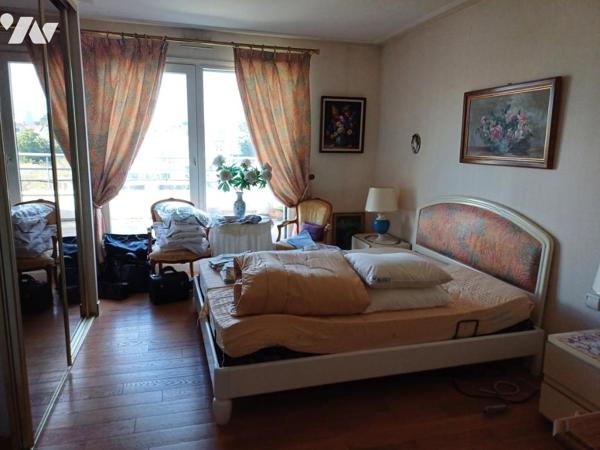 À VENDRE à NANTES  – Spacieux Appt T5 avec Terrasses avec 3 garages "vue dégagée sur l'Erdre" 