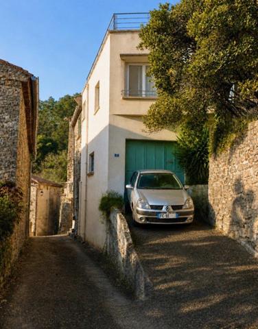 Saint-Brès (30500) Très jolie maison de village