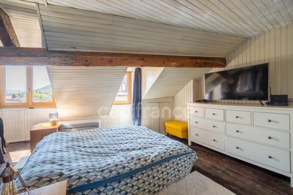 Maison à vendre 4 pièces GEX (01) - 97m2 (au sol) avec balconnet et cave (14m2)