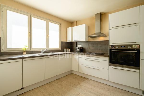 Maison à vendre 4 pièces GEX (01) - 97m2 (au sol) avec balconnet et cave (14m2)