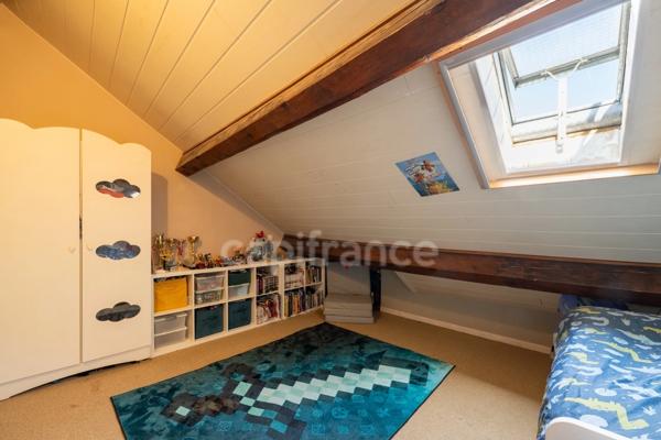 Maison à vendre 4 pièces GEX (01) - 97m2 (au sol) avec balconnet et cave (14m2)