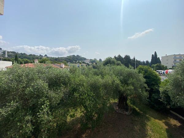 Appartement Mougins 3 pièce(s) 61.80 m2