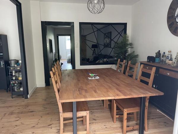 Aveyron, maison de deux appartements