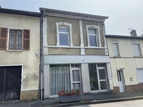 Aveyron, maison de deux appartements