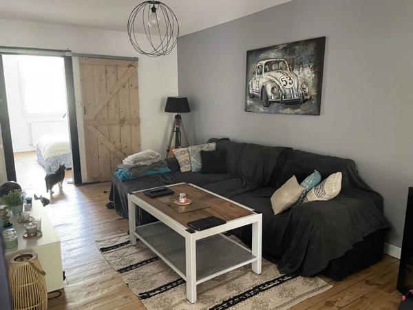 Aveyron, maison de deux appartements