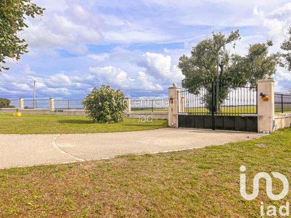 Maison à vendre 6 pièces 175 m² Fontaine-Chalendray