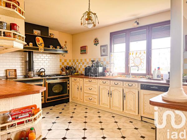 Maison à vendre 6 pièces 175 m² Fontaine-Chalendray
