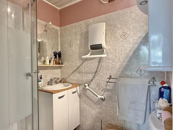 Maison
         5 pièces
        - 100 m² Exclusivité 500 000 € *
