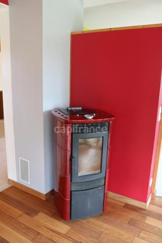 Maison à vendre 7 pièces QUIMPER (29) Ossature bois, panneaux solaires sur 12530 m2 de terrain