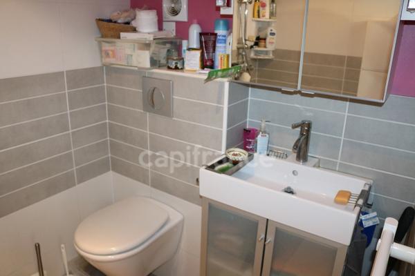 Maison à vendre 7 pièces QUIMPER (29) Ossature bois, panneaux solaires sur 12530 m2 de terrain