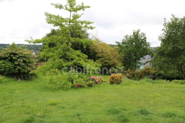 Maison à vendre 7 pièces QUIMPER (29) Ossature bois, panneaux solaires sur 12530 m2 de terrain