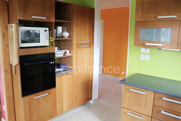 Maison à vendre 7 pièces QUIMPER (29) Ossature bois, panneaux solaires sur 12530 m2 de terrain