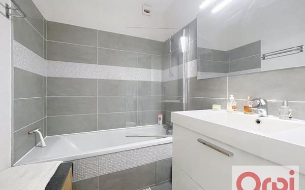 Appartement à vendre    3 pièces • 74,51 m2 Villeurbanne