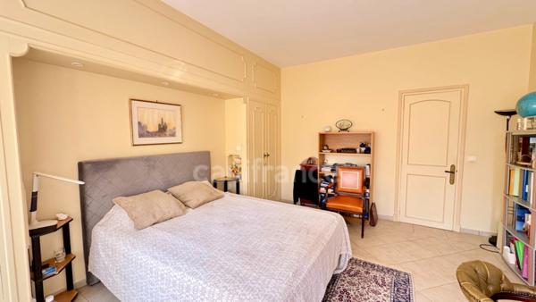 Maison à vendre 8 pièces LA CELLE SAINT CLOUD (78)