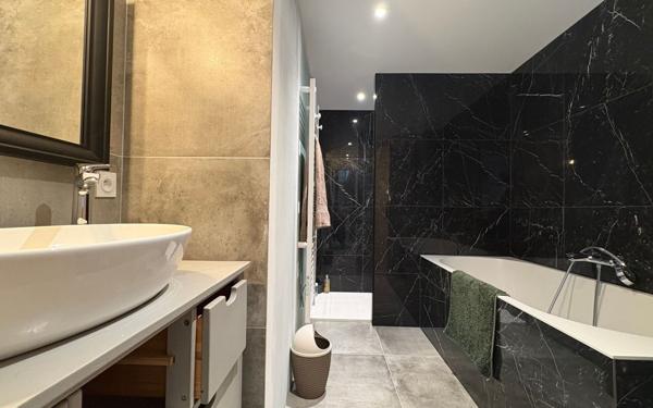 Maison à vendre    4 pièces •  L'Houmeau