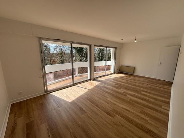 Immeuble à vendre Saint Pierre du Mont investissement locatif investisseurs 8 appartements T1 loués