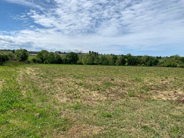 Terrain 1500 m²