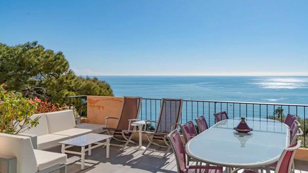 Villa contemporaine de plus de 250 m² avec vue mer panoramique - Èze Bord de Mer Eze