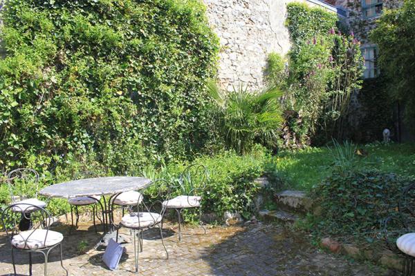 2  maisons,  Rochefort En Yvelines, 8 pièces, 184 m2