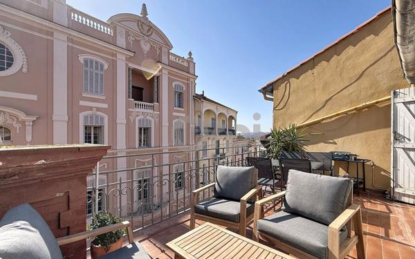 Appartement à vendre    4 pièces • 70 m2 Fréjus