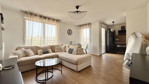 Appartement 3 pièces de 65.15m2- CORBEIL-ESSONNES (91100)