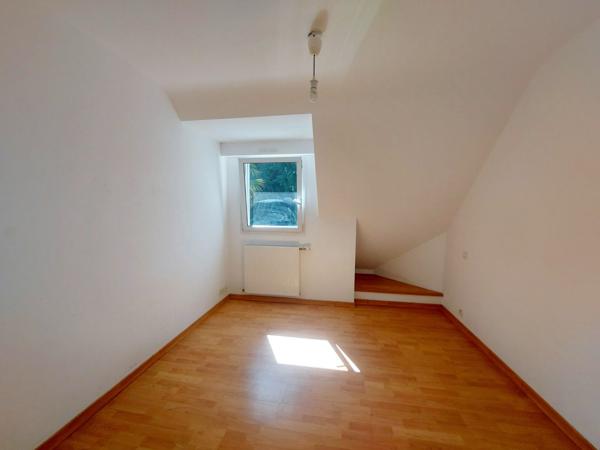 Location Maison137 m² - 5 Pièces - PLESCOP (56890)