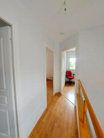 Location Maison137 m² - 5 Pièces - PLESCOP (56890)