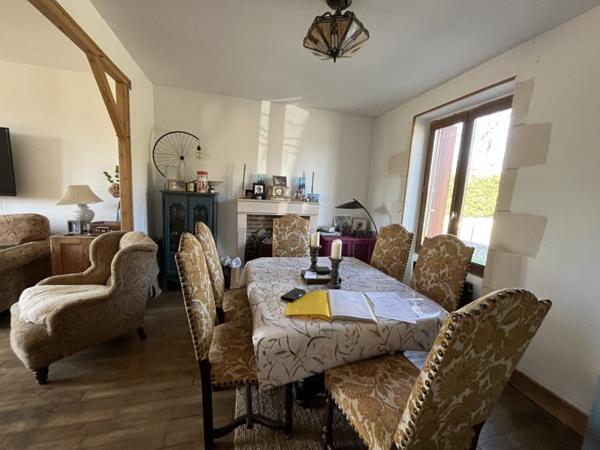 Maison à vendre |  Pleuville |  5 pièces | 121 m²