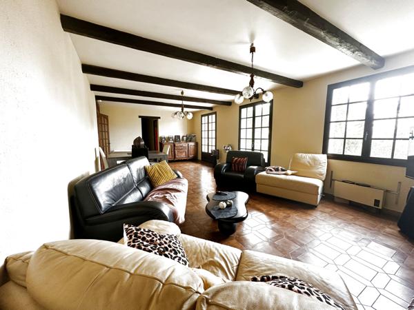 Maison T5 avec garage sur parcelle 1000 m²