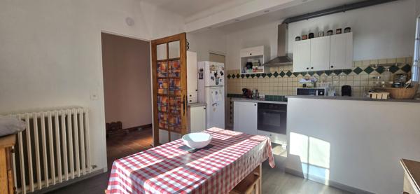 Orange (84100) Orange: Duplex T5 de 159m² vendu loué avec parking et espace jardin