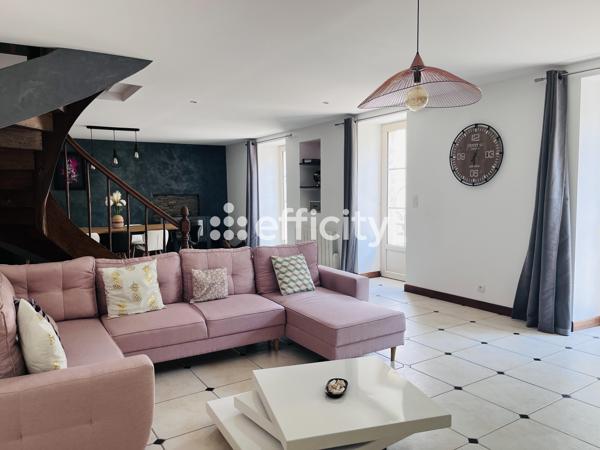 Maison
         6 pièces
        - 180 m² 337 800 € *