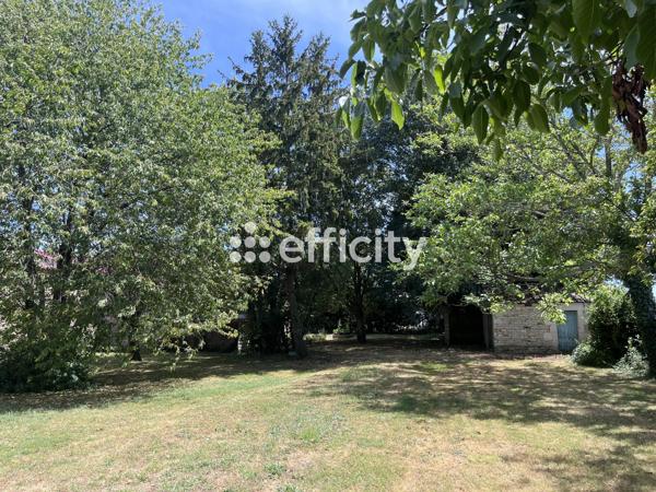 Maison
         6 pièces
        - 180 m² 337 800 € *